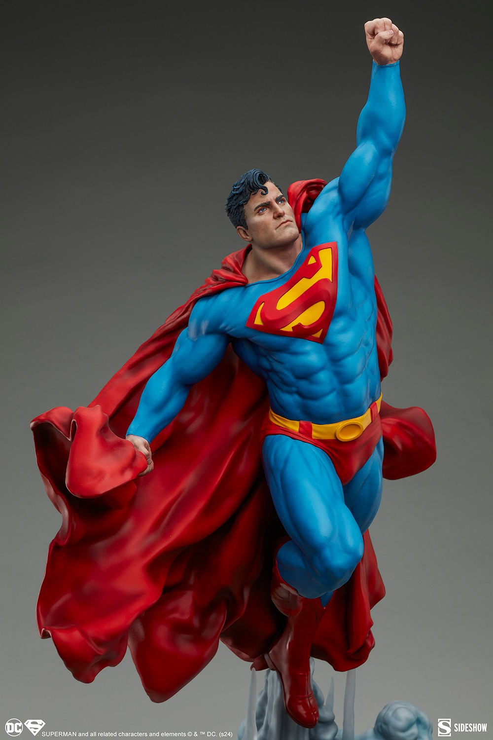 SUPERMAN Premium Format Figure by Sideshow Collectibles