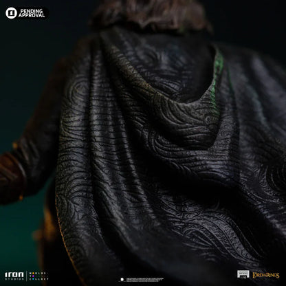 Aragorn Unleashed Statue by Iron Studios