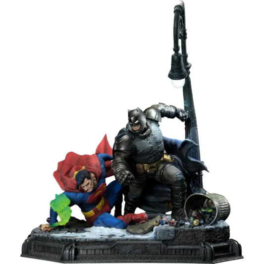 BATMAN VERSUS SUPERMAN (DELUXE BONUS VERSION) Statues By Prime 1 Studio