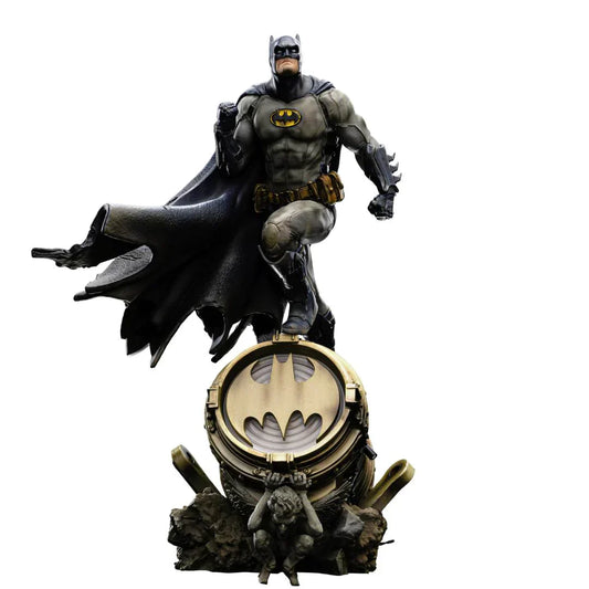 CCXP 23 Exclusive DC Comics Batman Deluxe 1/10th Scale Statue By Iron Studios