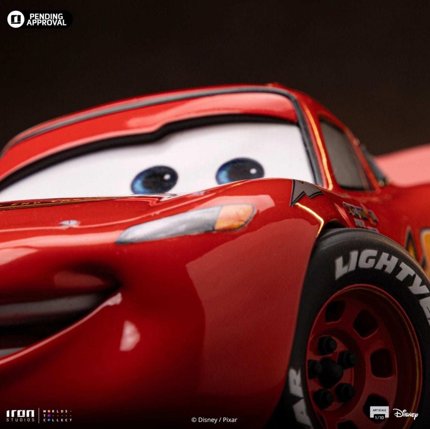 Disney Cars - Lightning McQueen 1/10 Statue by Iron Studios