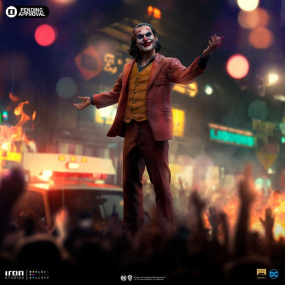 Joker (Arthur Fleck) Deluxe 1:10 Scale Statue by Iron Studios