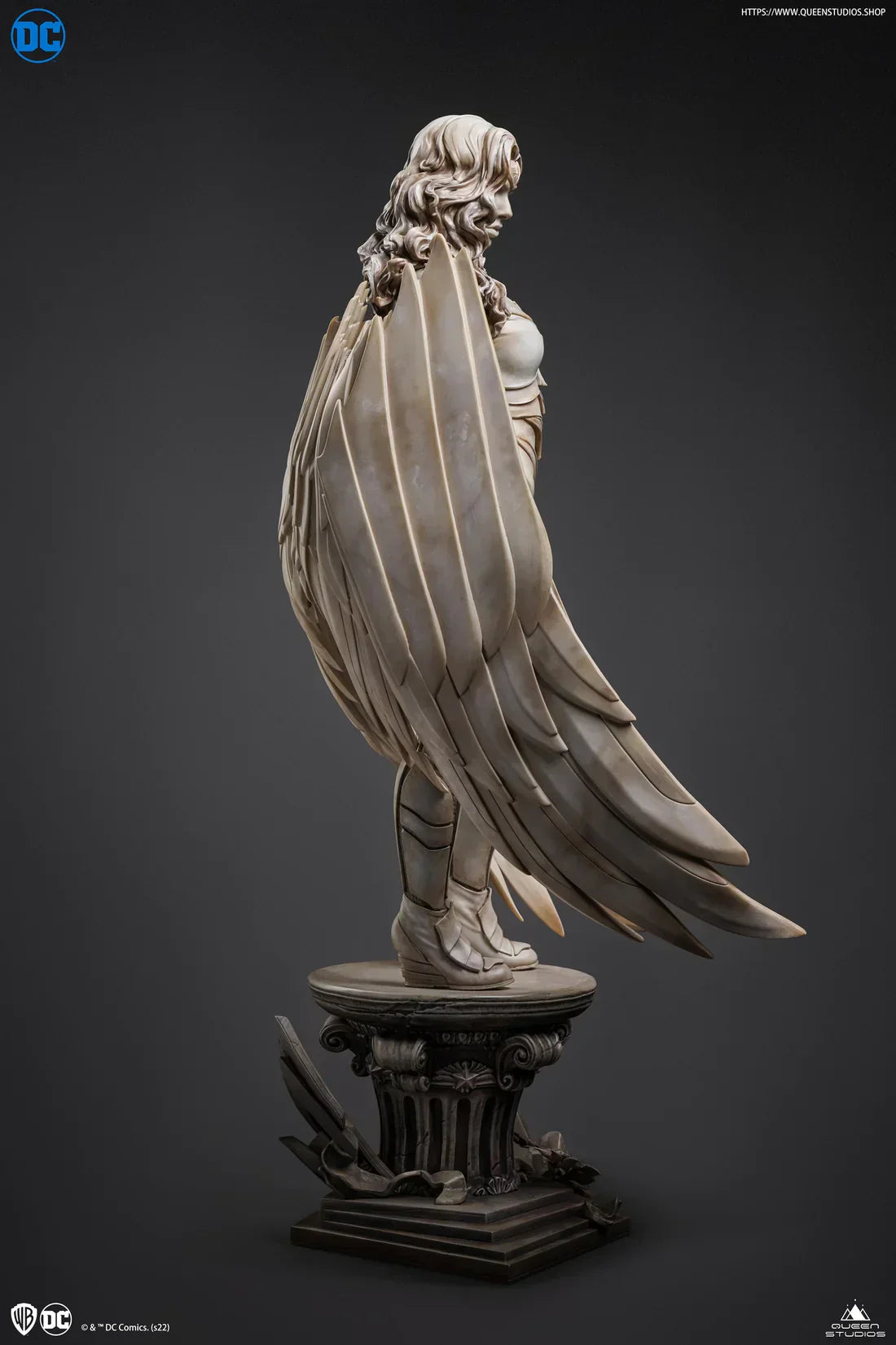 Queen Studios Wonder Woman (Museum Line) 1/4 Scale Statue