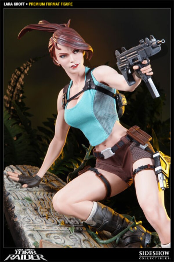 Lara Croft The Guardian of Light Statue by Sideshow Collectibles