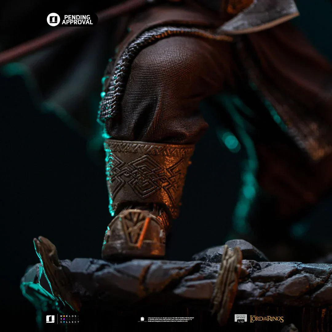 The Lord Of The Rings Gimli Unleashed Art Statue By Iron Studios