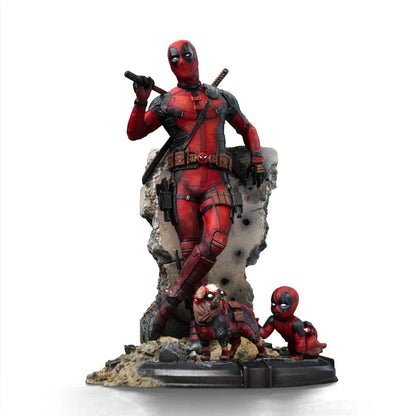 Deadpool - Deadpool & Wolverine Statue By Iron Studios
