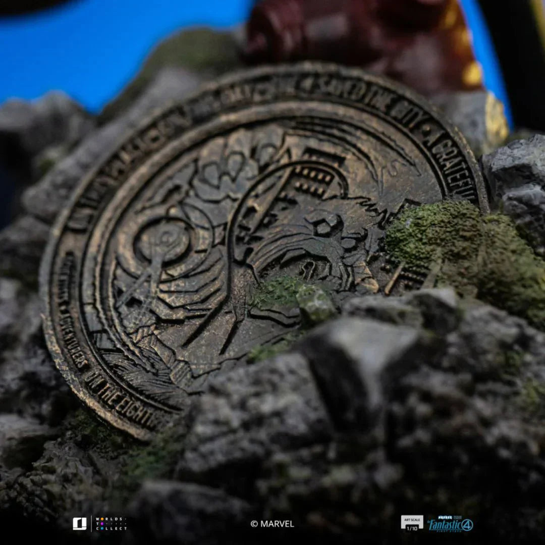 Invisible Woman Art Scale Statue By Iron Studios