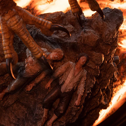 The Lord of the Rings Salvation at Mount Doom Masters Collection Statue