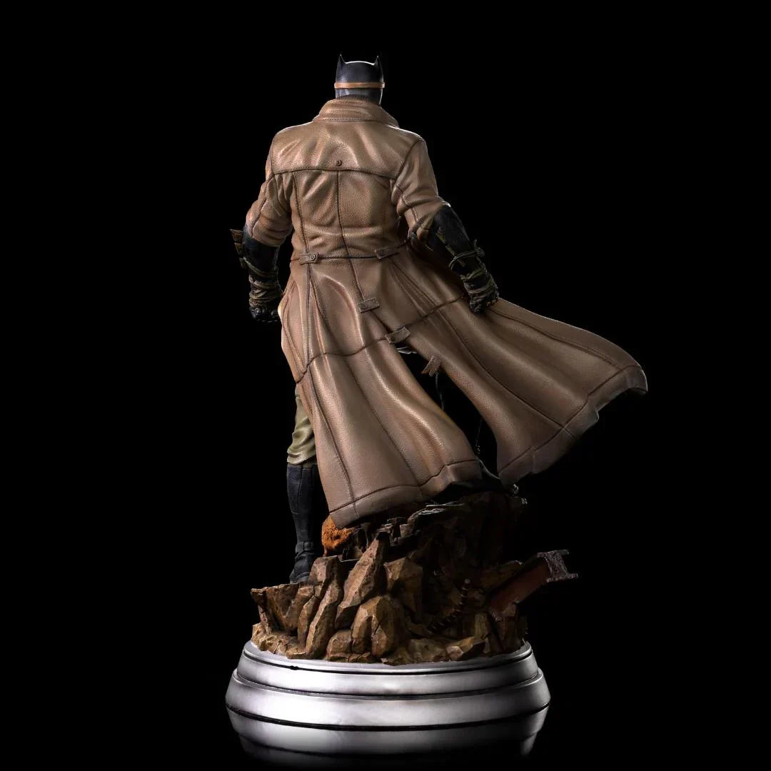 Zack Snyder's Justice League Nightmare Batman 1/4 th Scale Statue By Iron Studios