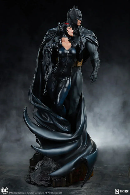 Batman and Catwoman Diorama By Sideshow