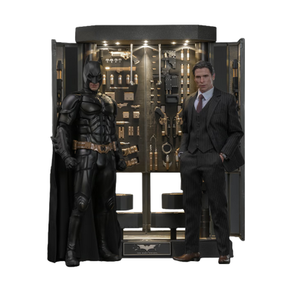 BATMAN ARMORY WITH BRUCE WAYNE (2.0) By Hot Toys