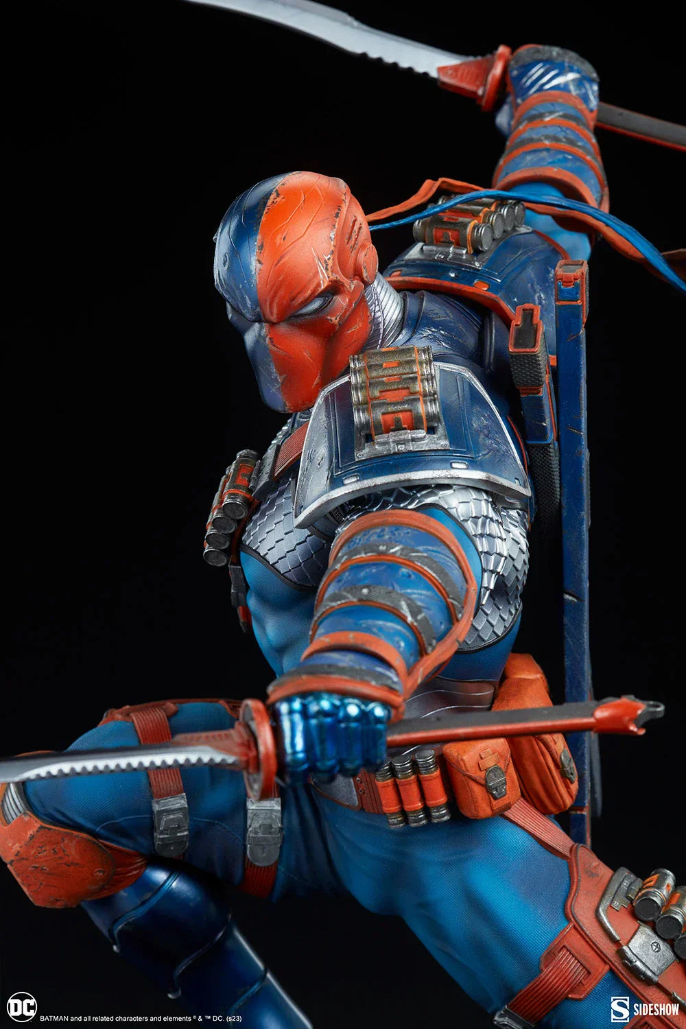 DEATHSTROKE Premium Format Figure by Sideshow Collectibles